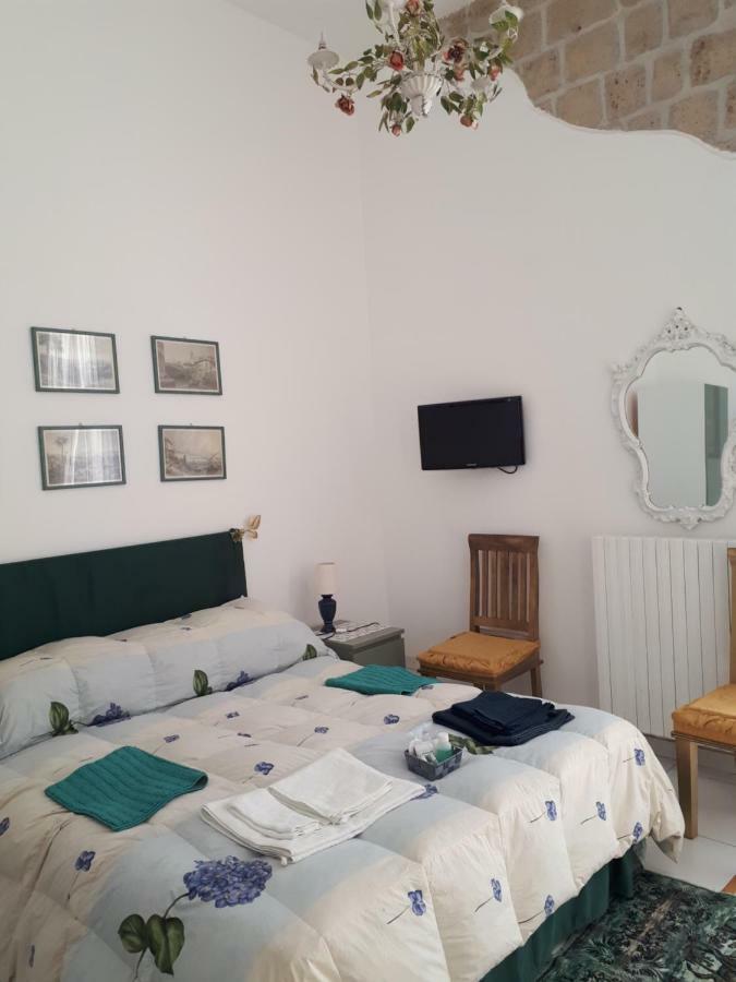 Affittacamere Miracoletti38 2*
